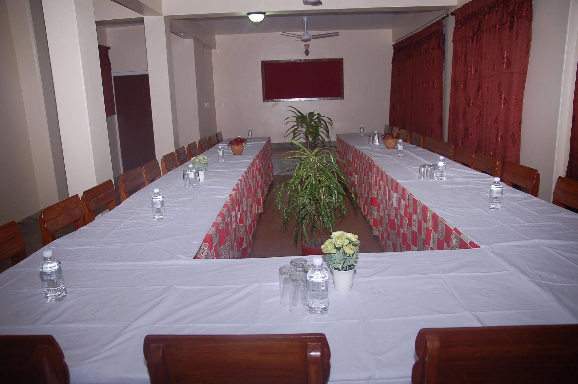 Hotel Asia Pokhara Dış mekan fotoğraf